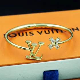 Louis Vuitton LV letter flower inlaid zircon bracelet-3917  