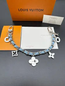 Louis Vuitton LV four-leaf clover metal chain buckle silver buckle waist chain bag chain pendant-4050  