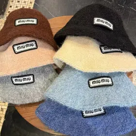 Miu Miu new knitted solid color fisherman's hat-4999  